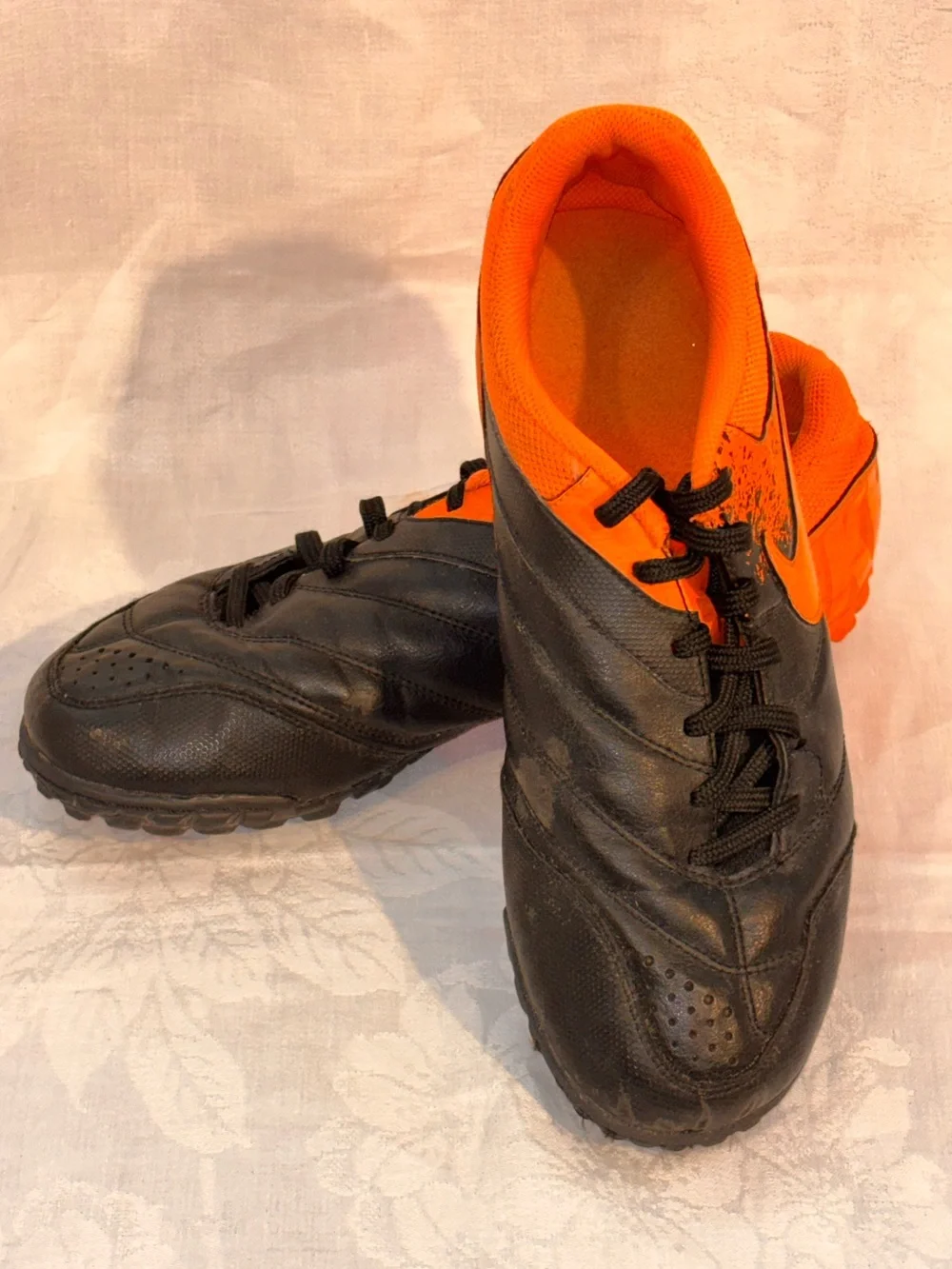 Nike 5 Bomba Turf Soccer Shoes Black Orange 415130-080 Men’s 8.5 2011